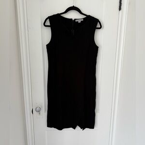 Chic Black Sleeveless Shift Dress - Small